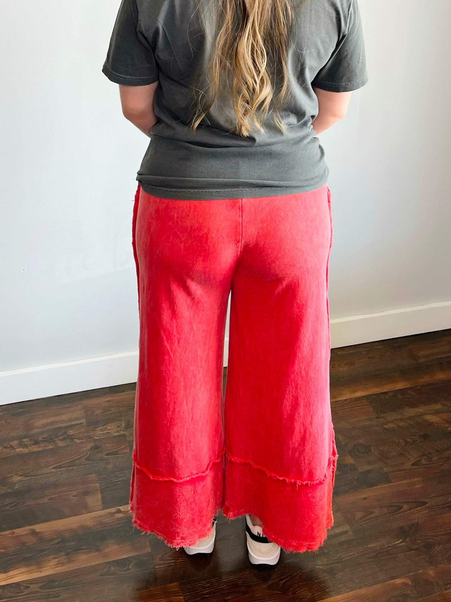 Mallory Mineral Washed Raw Hem Pants | Red
