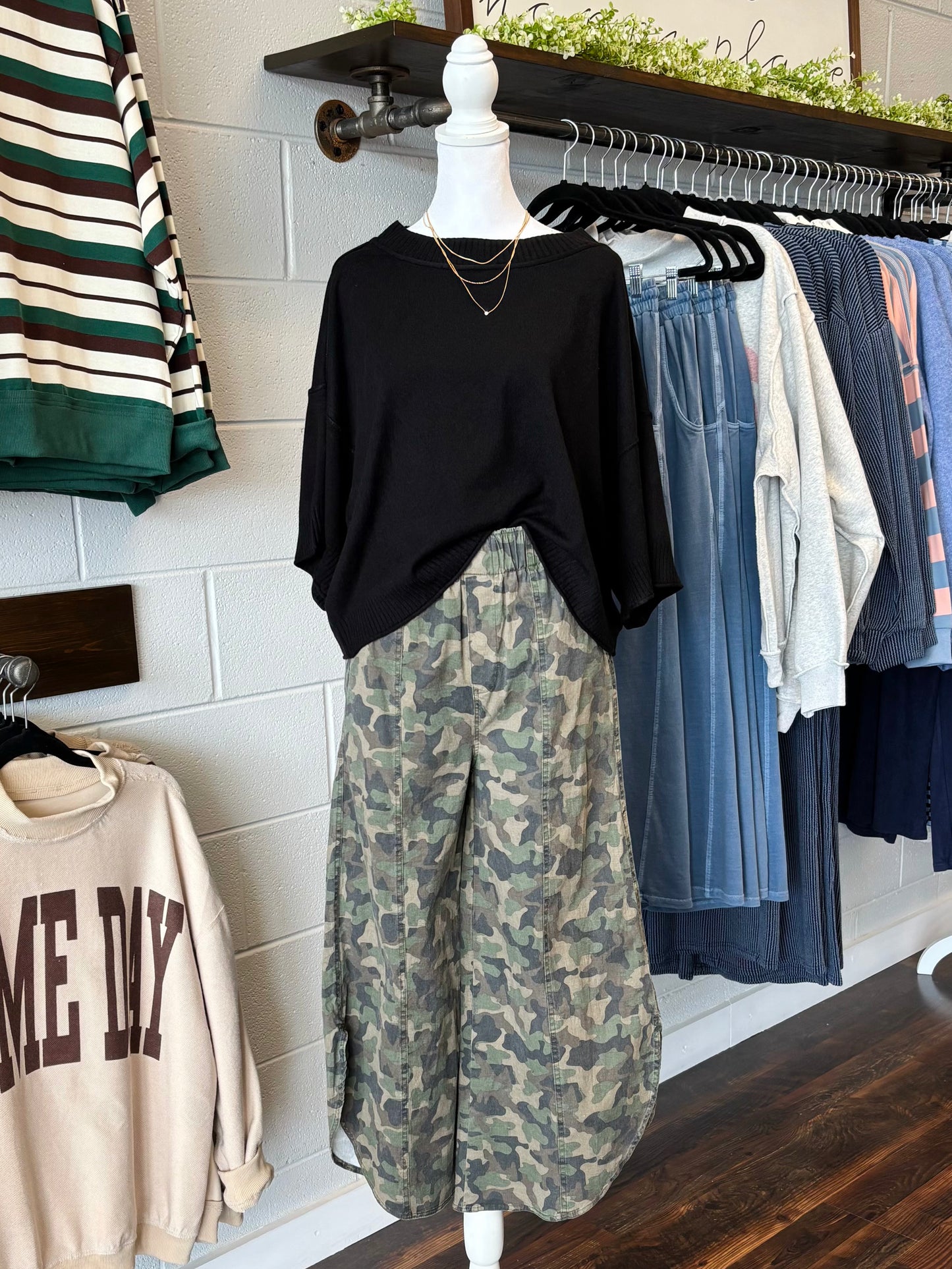 Kaileigh Tulip Hem Pants | Camo