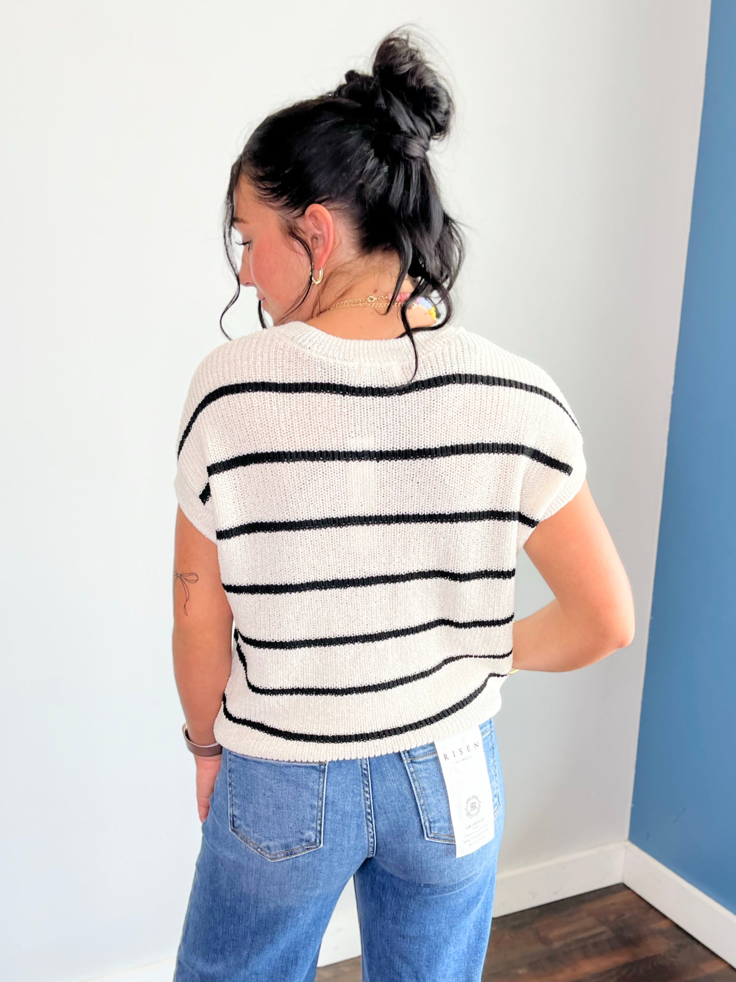 Jessa Striped Lightweight Sweater Top | Ivory/Black