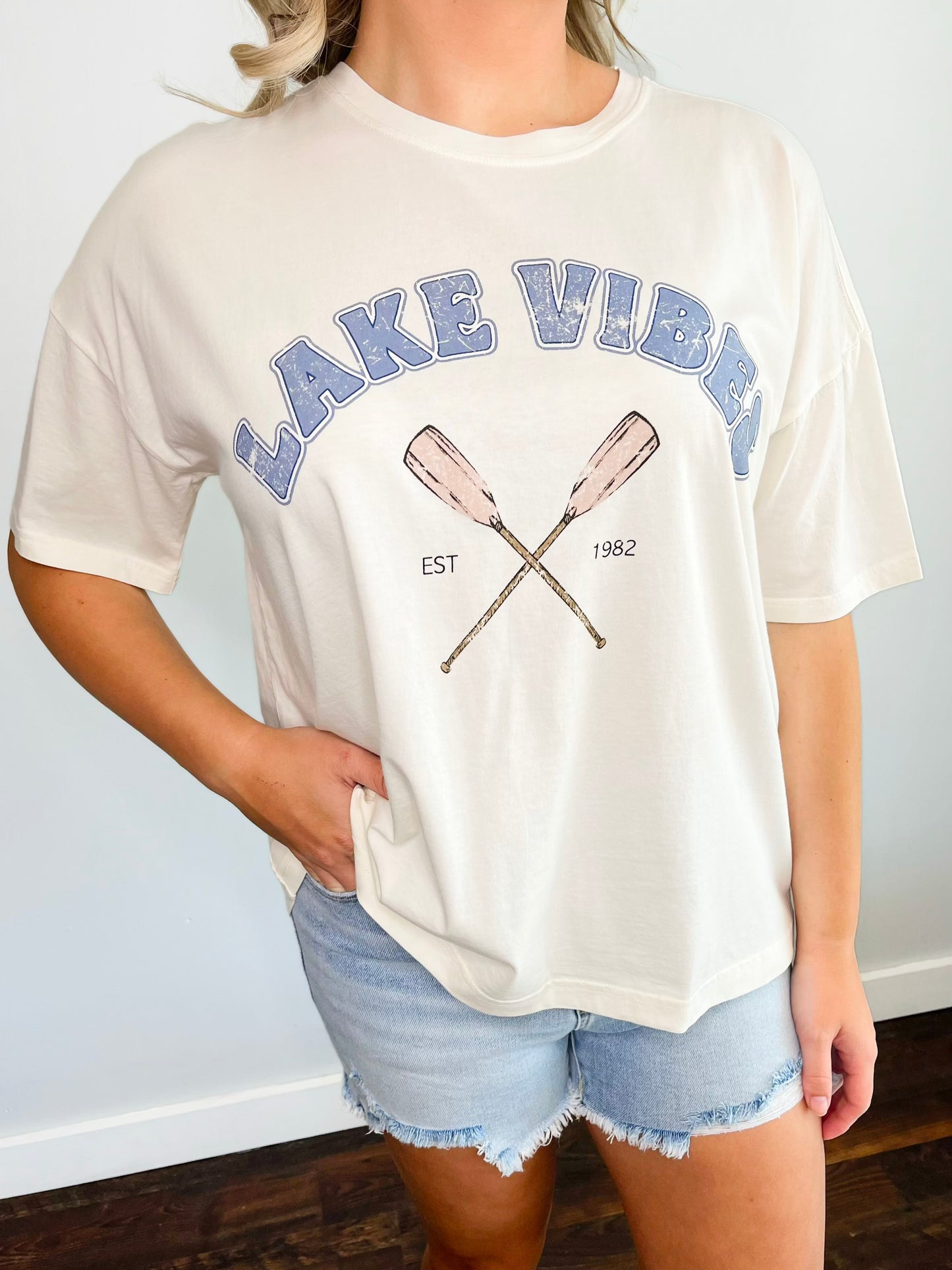 Lake Vibes Tee | Ivory