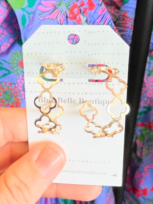 Bella Hollow Clover Hoop Earrings