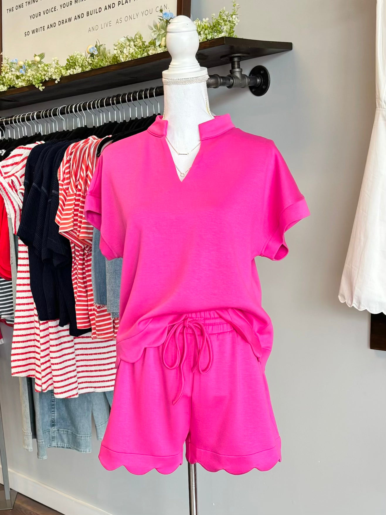 Sallie Scallop Hem Short Set | Hot Pink
