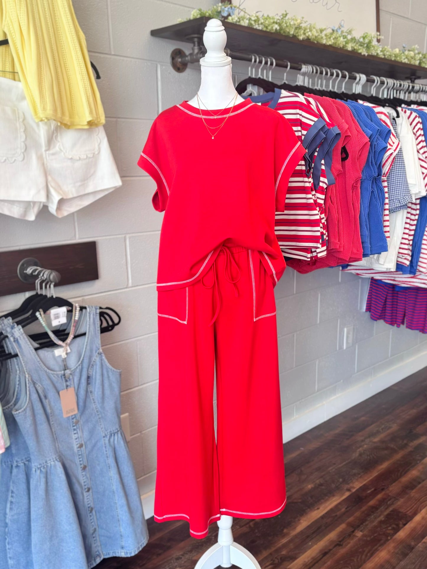 Madi Raw Edge Pant Set | Red