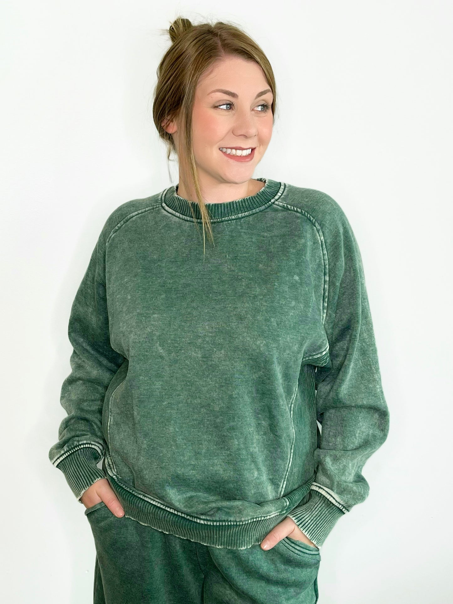 Bailey Raglan Sweatshirt | Dark Green